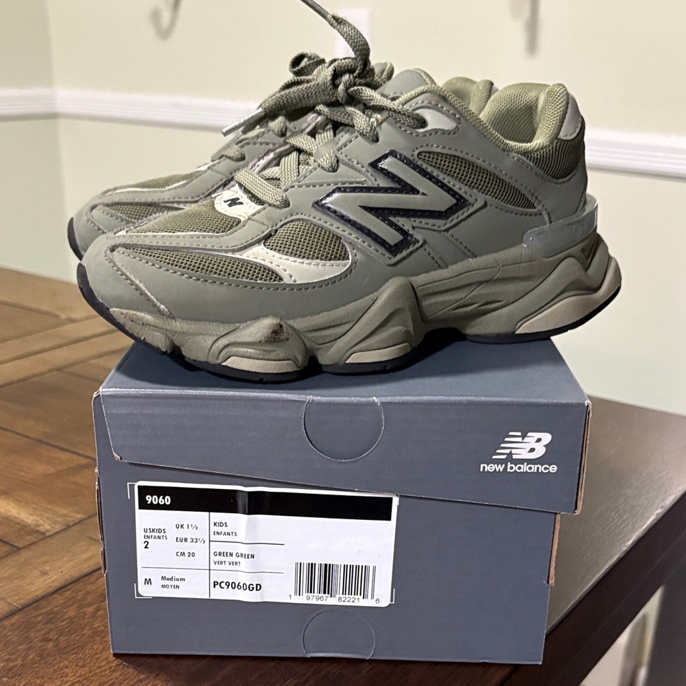 9060 New Balance Kids' Olive Sneakers